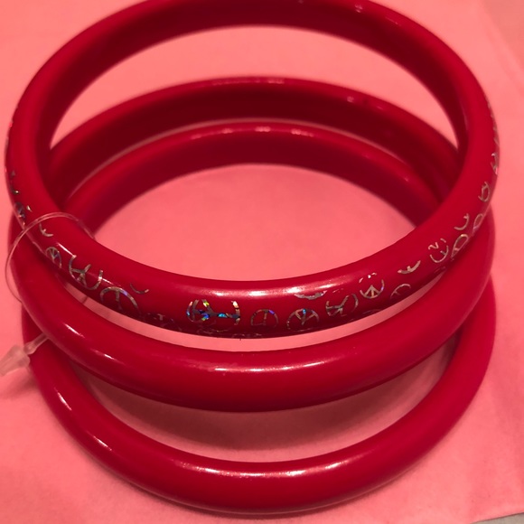 Jewelry - ❌Set 3 Red Peace bangles w/Peace signs‼️☮️☯️☮️